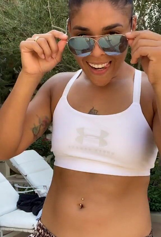 Sexy Crissa Jackson Shows Cleavage in Crop Top