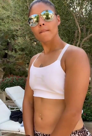 2. Sexy Crissa Jackson Shows Cleavage in Crop Top