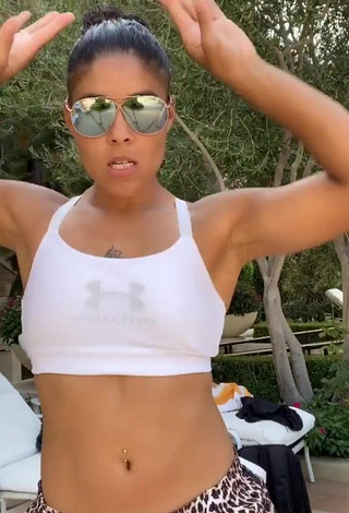 3. Sexy Crissa Jackson Shows Cleavage in Crop Top