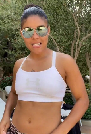 4. Sexy Crissa Jackson Shows Cleavage in Crop Top