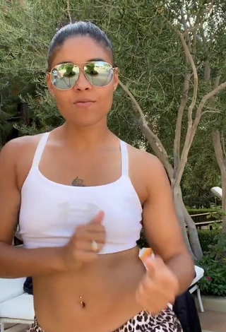 6. Sexy Crissa Jackson Shows Cleavage in Crop Top