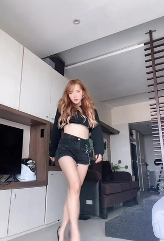 Alluring Dasuri Choi in Erotic Black Crop Top