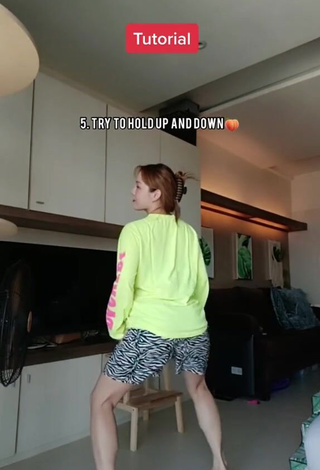 6. Titillating Dasuri Choi in Top while Twerking