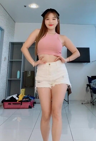 2. Sweet Dasuri Choi in Cute Crop Top