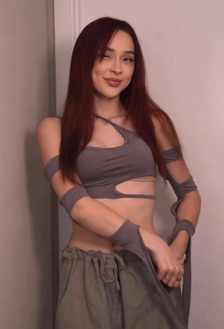 Sweetie Elsarca Shows Cleavage in Crop Top