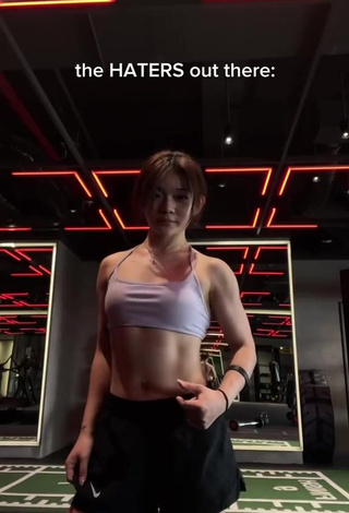 2. Titillating eunicetjoaa Shows Cleavage in Crop Top in the Sports Club while doing Sports Exercises