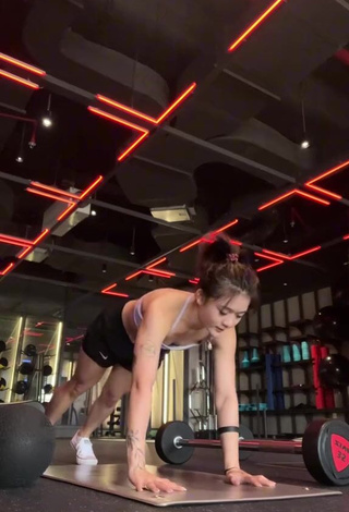 2. Sexy eunicetjoaa Shows Cleavage in Crop Top in the Sports Club while doing Sports Exercises