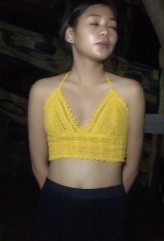 6. Eya Borja Shows Cleavage in Sweet Crop Top