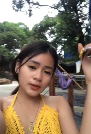 2. Eya Borja is Showing Sexy Cleavage