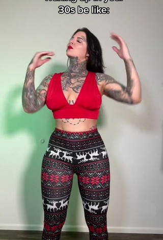 3. Luscious Heidi Lavon in Leggings