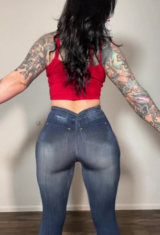 3. Heidi Lavon Shows her Beautiful Butt