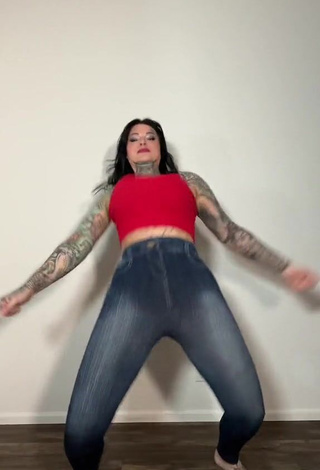 6. Heidi Lavon Shows her Beautiful Butt