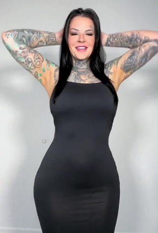 2. Heidi Lavon Shows her Hot Butt