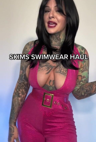 Beautiful Heidi Lavon Shows Cleavage in Sexy Pink Overall (Side Boob)