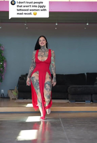 Breathtaking Heidi Lavon in Red Dress