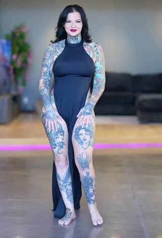 6. Fine Heidi Lavon in Sweet Black Dress