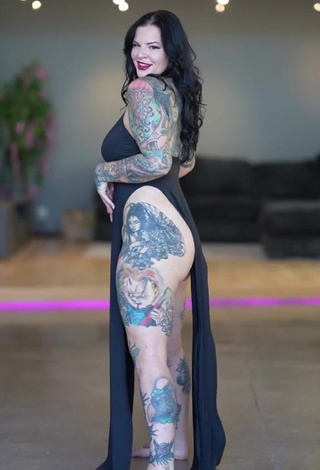 6. Pretty Heidi Lavon in Black Dress