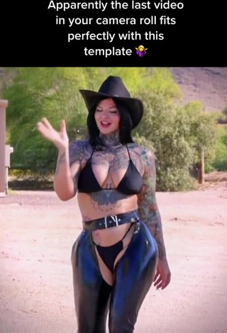 2. Cute Heidi Lavon in Black Panties (Side Boob)