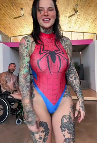 Sexy Heidi Lavon in Bodysuit