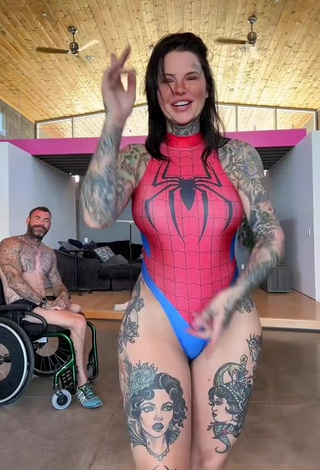 6. Sexy Heidi Lavon in Bodysuit