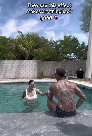 3. Cute Heidi Lavon Shows Nipples at the Swimming Pool