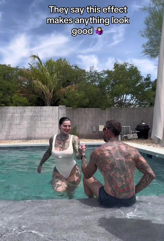 5. Cute Heidi Lavon Shows Nipples at the Swimming Pool