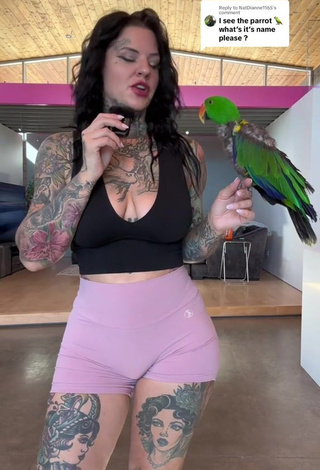 Sultry Heidi Lavon Shows Cleavage in Black Crop Top