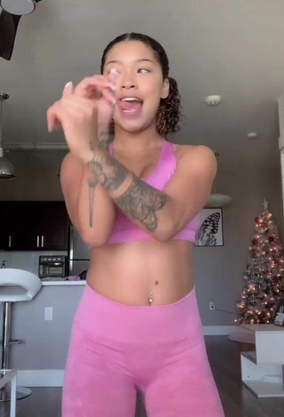 3. Sexy Leilani Green in Pink Sport Bra