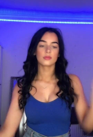 5. Titillating Lauren Kearns in Blue Top