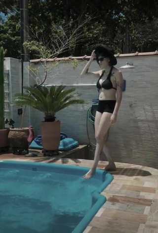 Sultry Luara Reisinger in Black Bikini at the Pool