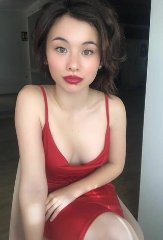 3. Luscious Maria Reus Huang in Red Dress