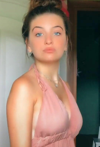 Sexy Marta Losito in Pink Dress