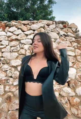 3. Sultry Mélanie Vicente in Black Bra