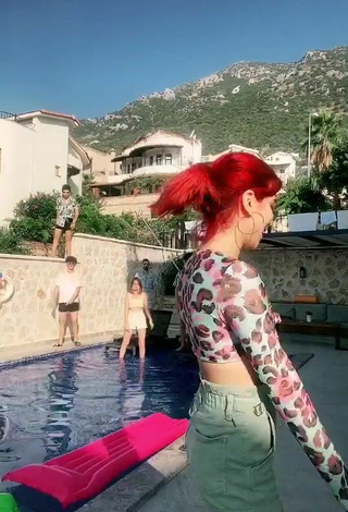 4. Hottie Merve Yalçın in Leopard Crop Top at the Pool