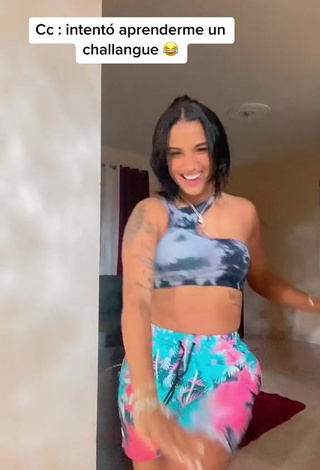 5. Really Cute Jenny Camacho Shows Cleavage in Crop Top