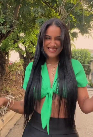 4. Wonderful Jenny Camacho Shows Cleavage in Green Crop Top in a Street