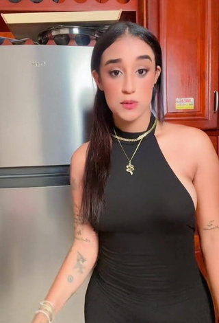 6. Hot Jenny Camacho in Black Overall (Side Boob)