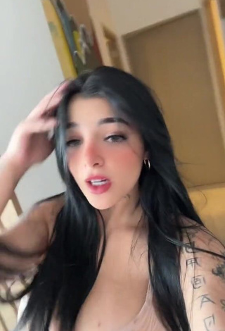 3. Cute Karely Ruiz Shows Cleavage in Bra and Bouncing Boobs (Side Boob)