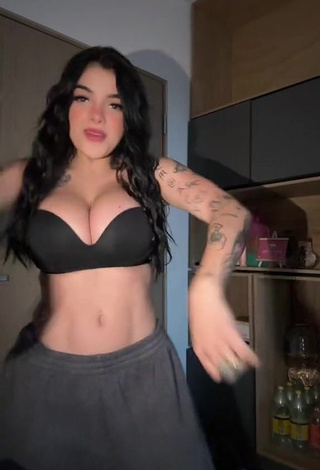 2. Titillating Karely Ruiz Shows Cleavage in Black Bra while Twerking and Bouncing Boobs (Side Boob)