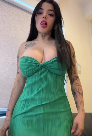 4. Sweet Karely Ruiz Shows Cleavage (Side Boob)