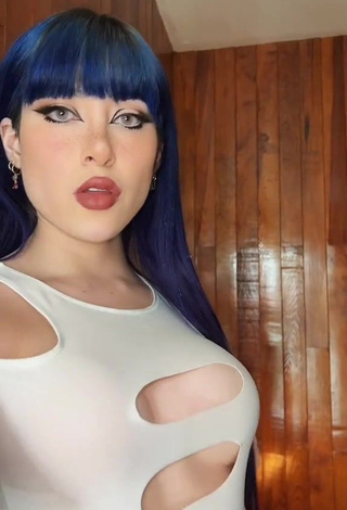 Titillating Legna Hernández Braless (Side Boob)