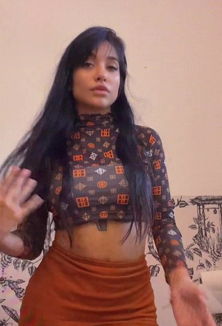 3. Cute Maria Becerra in Crop Top