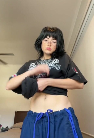 Hot Mariana Cantu in Crop Top while Twerking