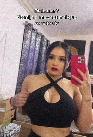 4. Hottie Marlene Santana Shows Cleavage in Black Crop Top