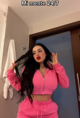 3. Beautiful Marlene Santana Shows Cleavage in Sexy Peach Crop Top