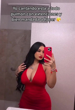 Marlene Santana Demonstrates Attractive Cleavage (Side Boob)