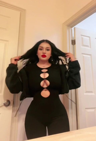 Sweetie Marlene Santana Shows Cleavage in Black Overall (Side Boob)