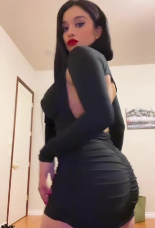 3. Titillating Marlene Santana Shows Butt (Side Boob)