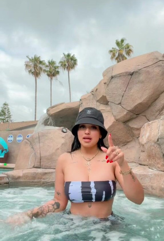 4. Sultry Marlene Santana Shows Cleavage in Bikini Top at the Pool