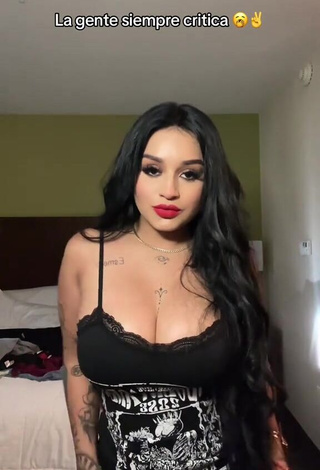 3. Hot Marlene Santana Shows Cleavage